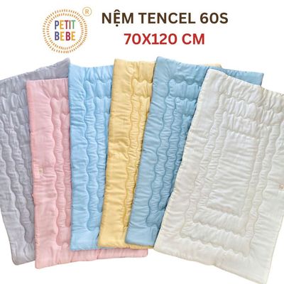 Nệm cho bé 70x120cm TENCEL 60s Petit Bebe có quai gấp gọn chống thấm bé mẫu giáo đi học topper