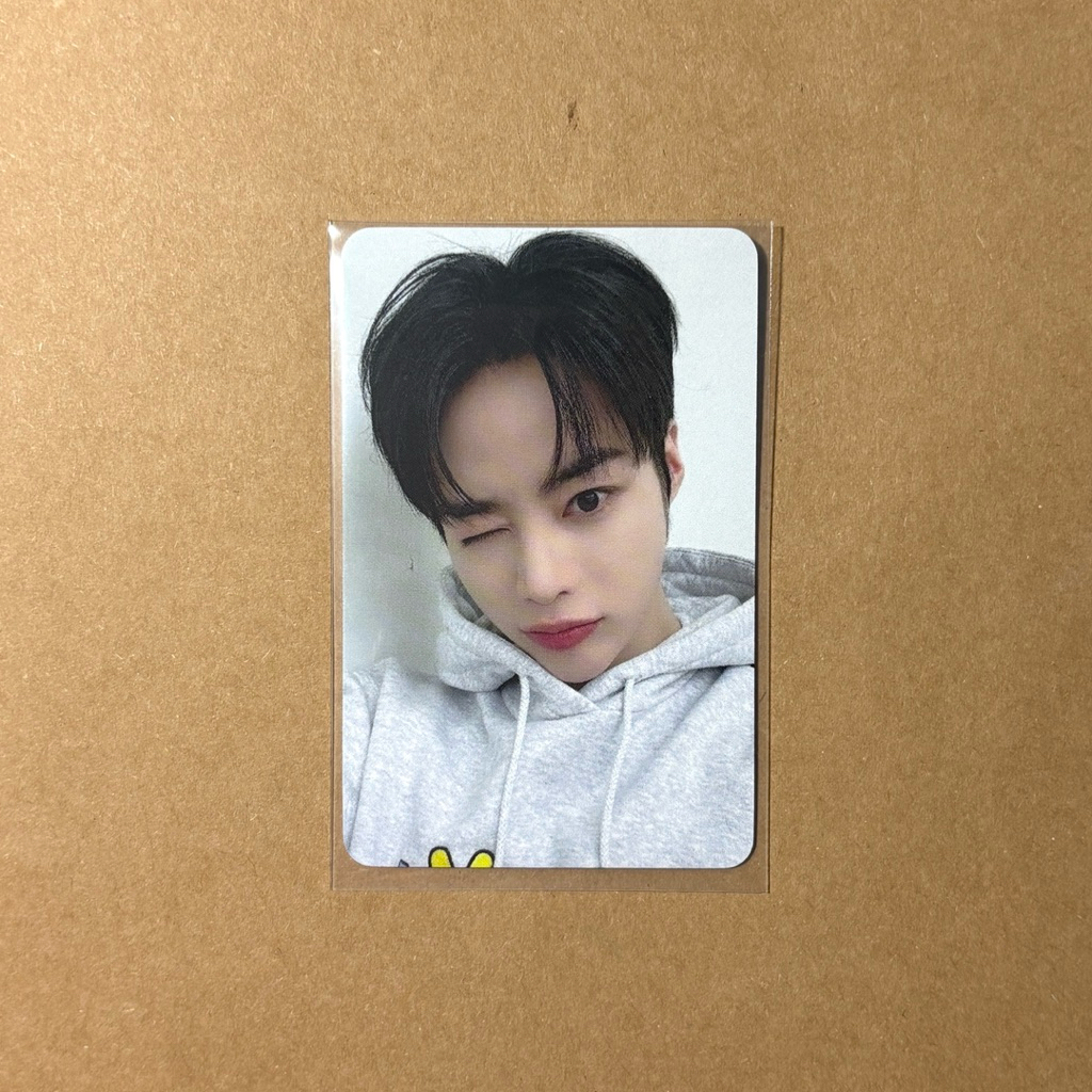Card Hanbin TEMPEST mini album Voyage (thẻ bo góc)