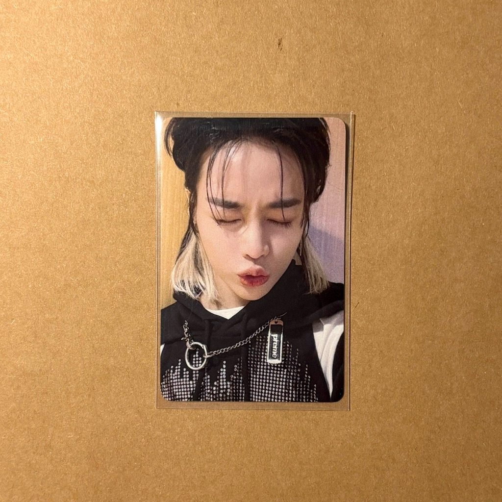 Card Hanbin TEMPEST mini album The calm before the storm (thẻ bo góc)