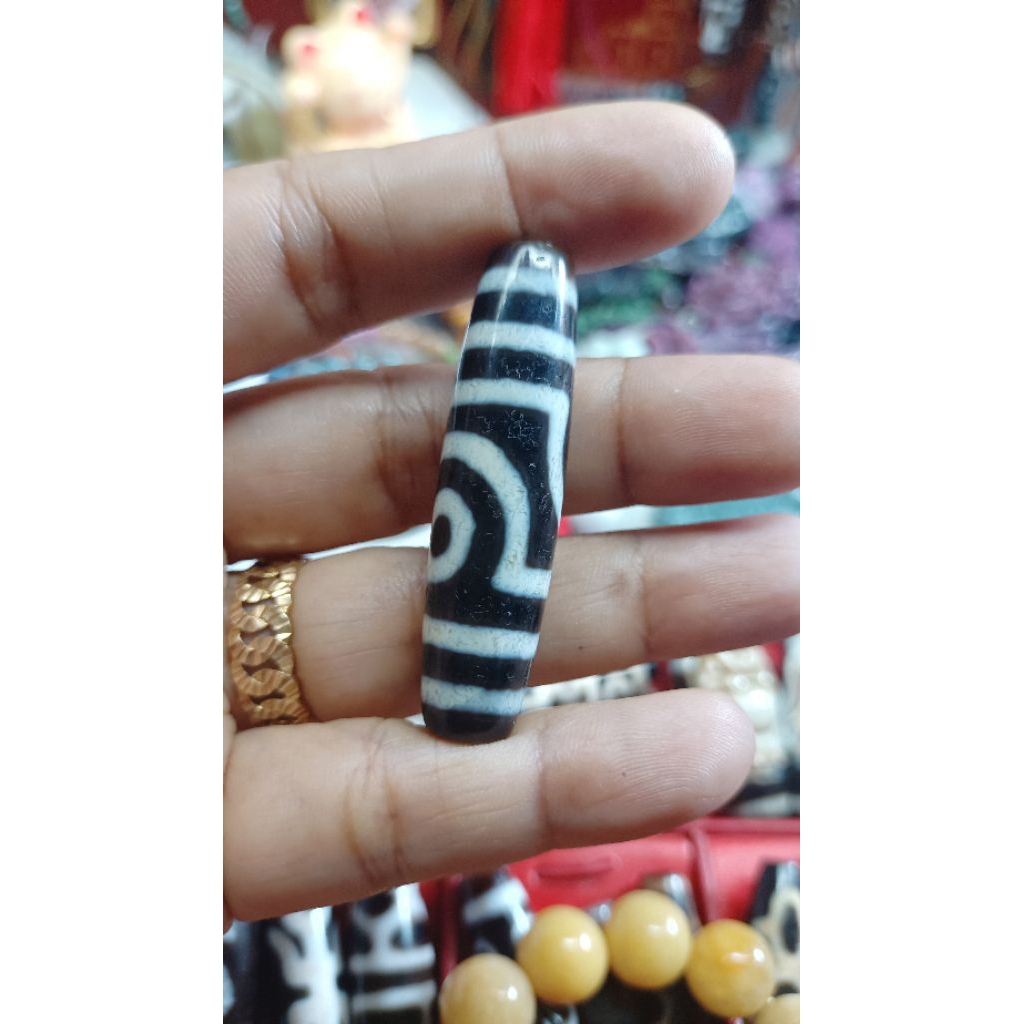 DZI 2 mắt thân ngọc.