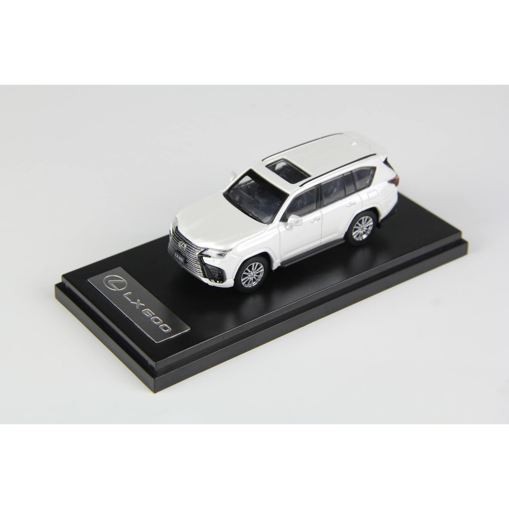 Mô hình ô tô Lexus LX600 1:64 LCD