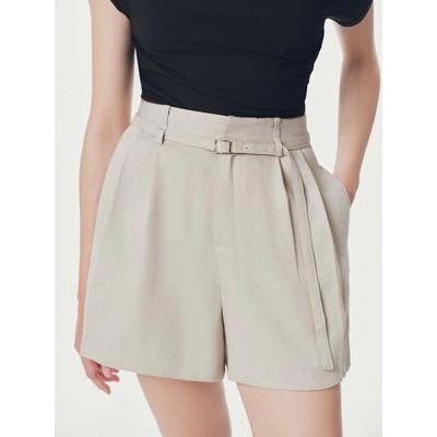 Quần shorts dáng chữ A xếp ly kèm dây đai mặt kim loại Mono Talk - MCS26S-B40002TK