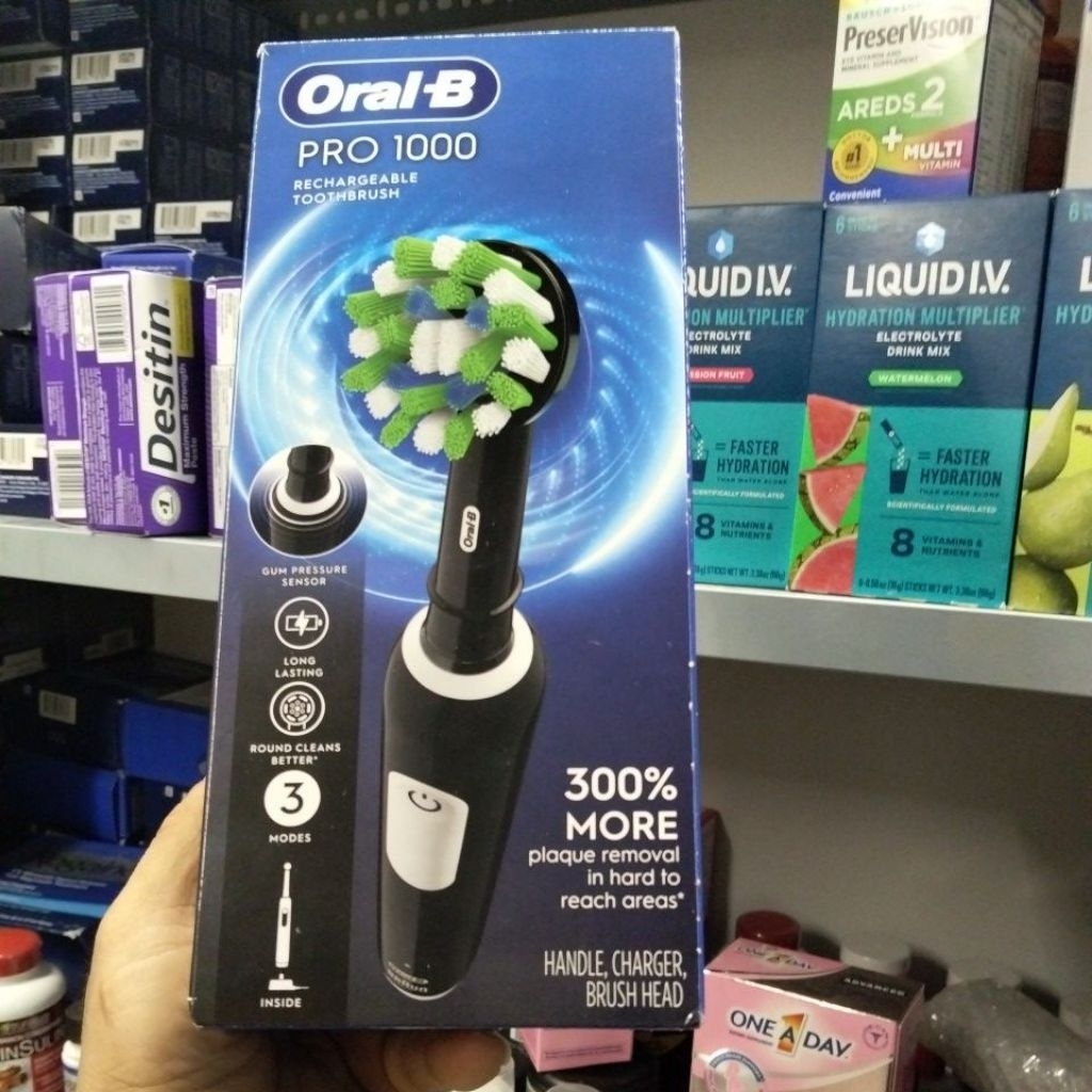Bàn chải điện Oral-B Pro 1000 Chính Hãng