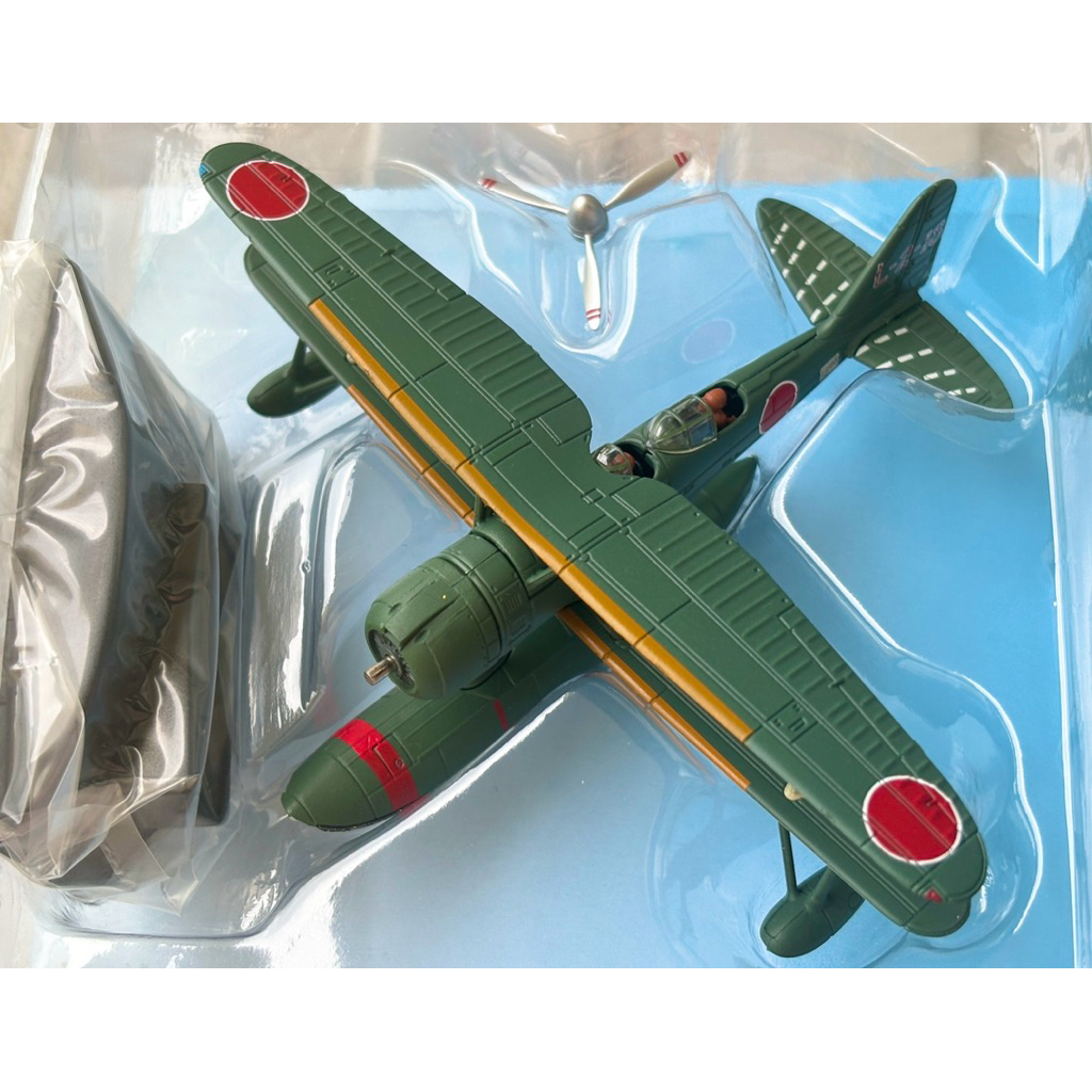 Mô hình lắp ráp quân sự tỷ lệ 1:72 trực thăng chiến đấu AH-64 APACHE, EC-665 Tiger Xuja