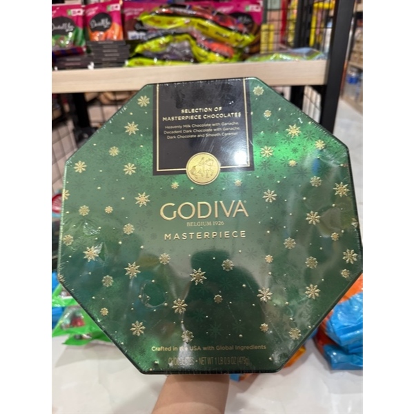 🍫🎄❄️❤️🤍 SOCOLA HỘP THIẾC CAO CẤP CỦA BỈ GODIVA BELGIUM 1926 SELECTION OF MASTERPIECES CHOCOLATES GÓI