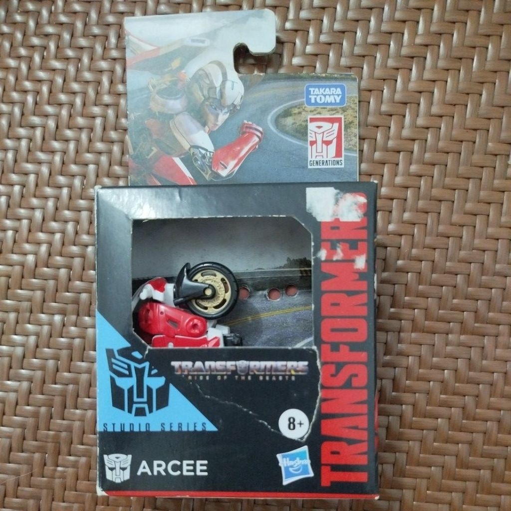 hàng 2nd Ss Arcee