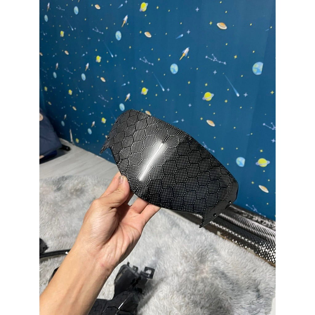 Mão Future Neo Ốp Carbon Fiber