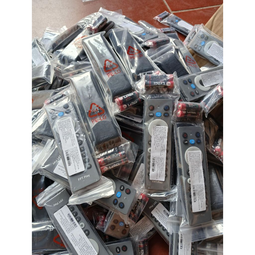 🔥Hàng Chính Hãng🔥Khiển Fpt xám H650 mới tặng kèm pin