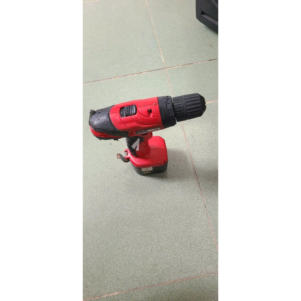 Xác máy khoan pin RYOBI 12v, pin chay có vỏ pin