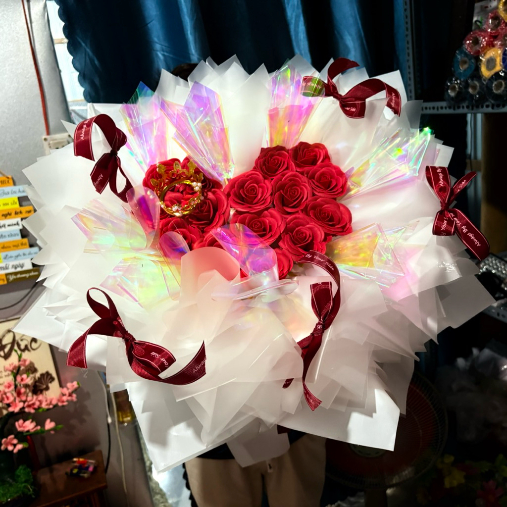 Hoa Hồng ecudor trái tim màu đỏ