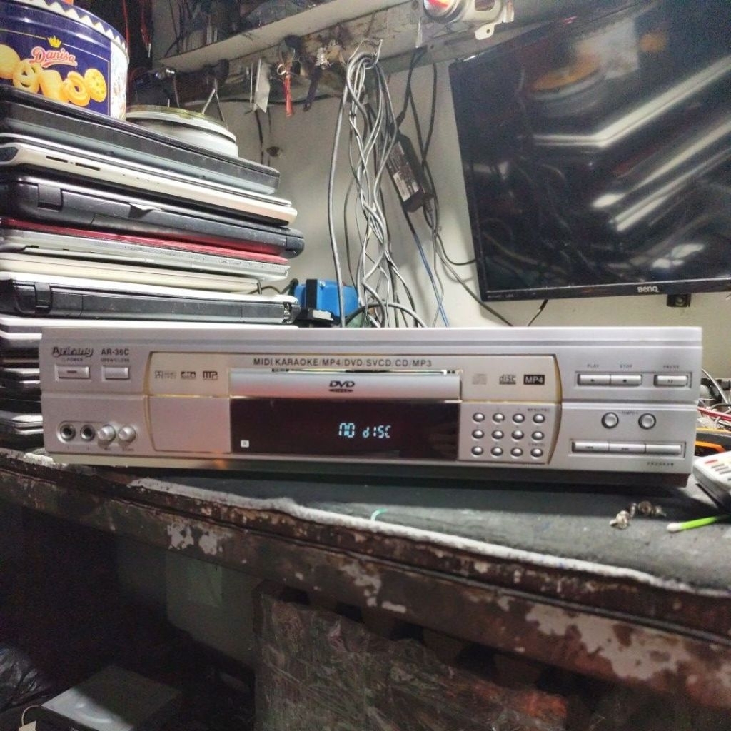 Xác hư đầu đĩa karaoke nhiều chức năng, Ariang AR-36C , có nguồn, đĩa ra vào nhưng không quay, có re