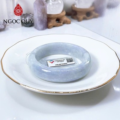 Vòng cẩm thạch A Myanmar - Ngọc phỉ thúy type A bản hẹ xanh điểm tím tử lan 51-56 LM99 (kèm kiểm định type A) - Ngoc Quý