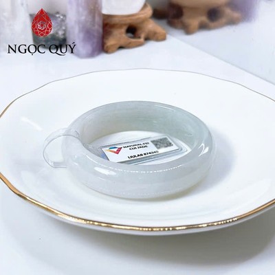 Vòng cẩm thạch A - Ngọc phỉ thúy type A bản hẹ màu bạch ngọc phớt xanh chất nếp hóa ni 48-58 (kèm kđ type A)- Ngoc Quý
