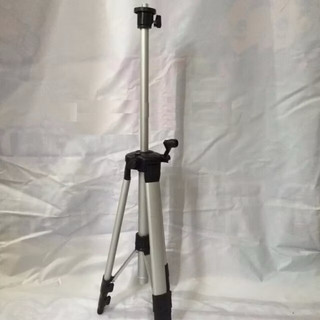 máy laze 5 tia xanh hàng tốt kèm 2 pin sạc và cây dài đứng