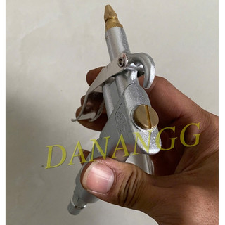 Súng xịt hơi thổi bụi