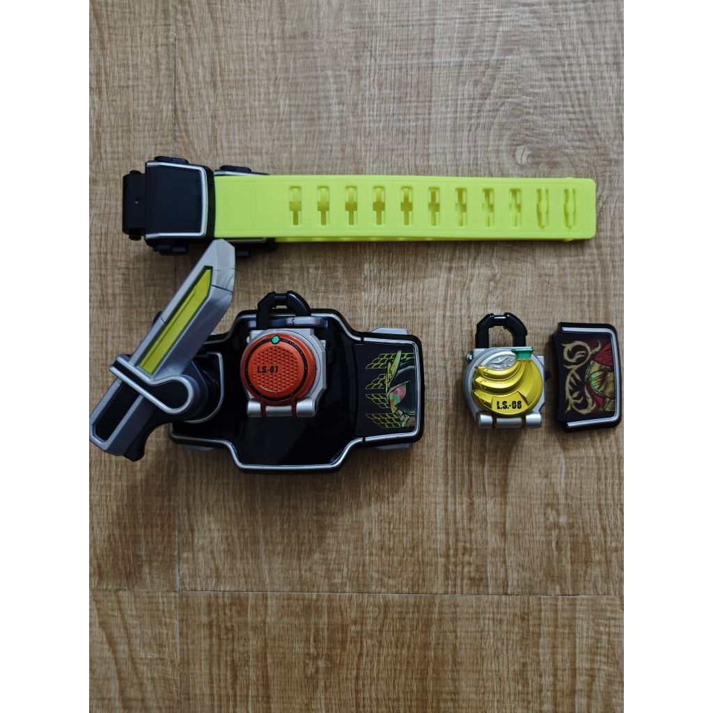 [Chính Hãng Bandai] Dx Sengoku Driver + 2 Lockseed Dx + 2 Face