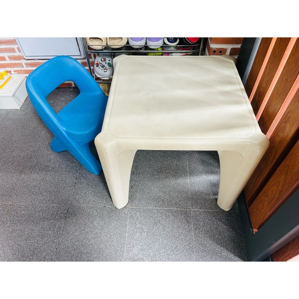 Bộ Bàn & Ghế trẻ em Step2 - Kids Table & Chair set Kids Plastic Chair USA chính hãng ( Hàng 2nd)