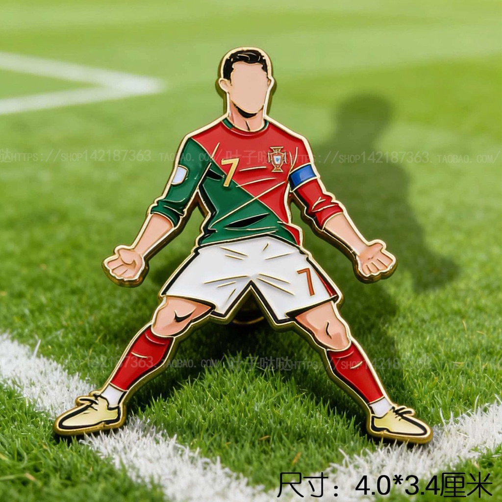 Huy hiệu Ronaldo kim loại – ghim cài áo CR7 bóng đá đẹp, quà lưu niệm fan Ronaldo