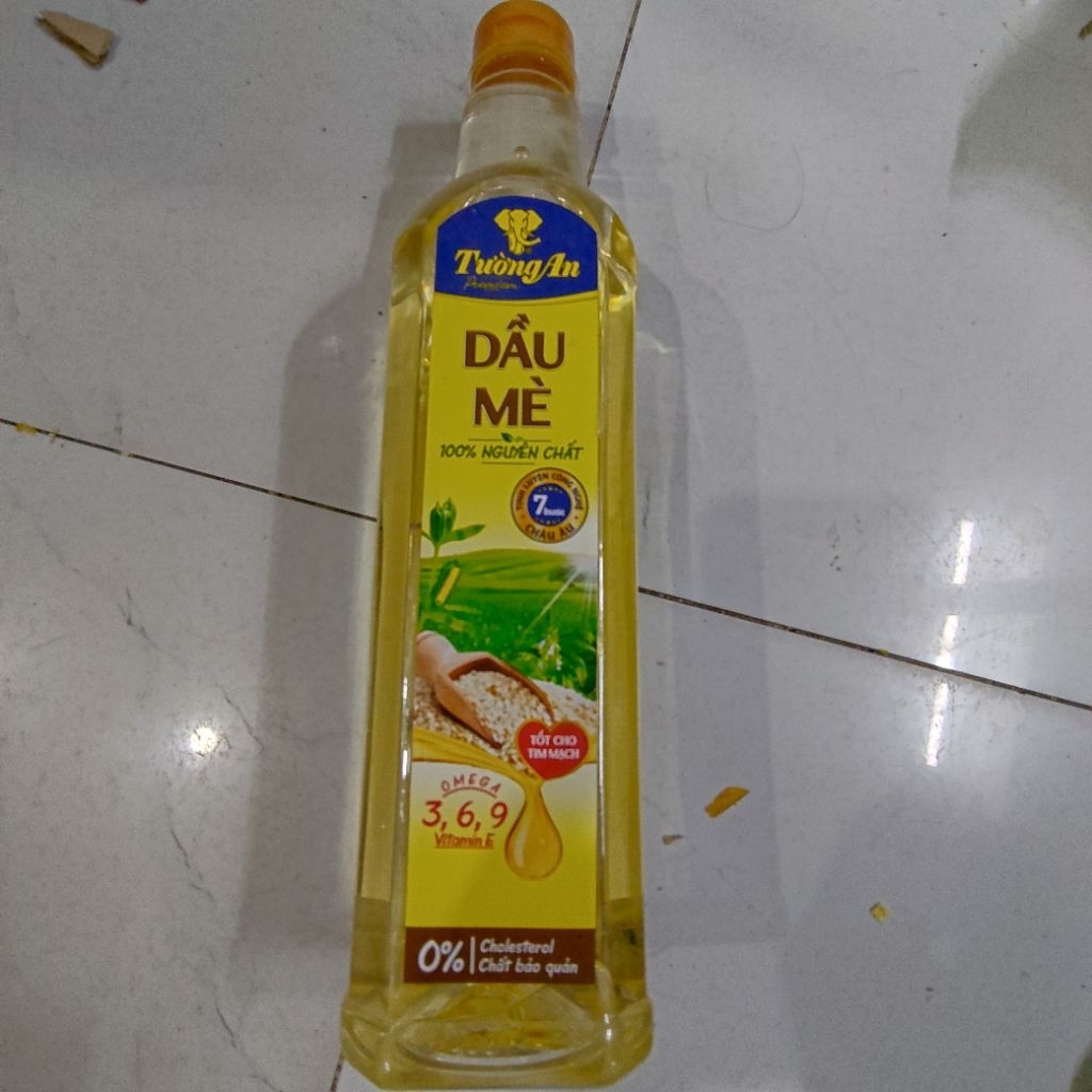 (5/2027) Dầu mè Tường An chai 1 lít