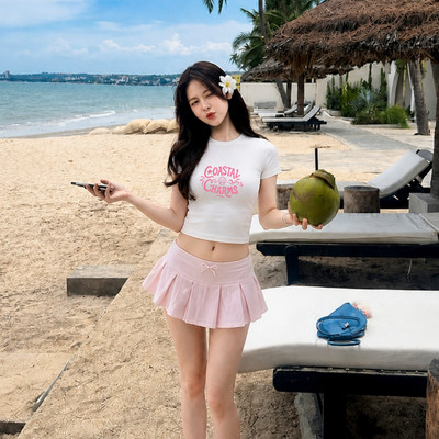 Áo Croptop nữ NA02 in chữ hồng COASTAL CHARM chất liệu thun cotton mềm mịn Loza CR8584