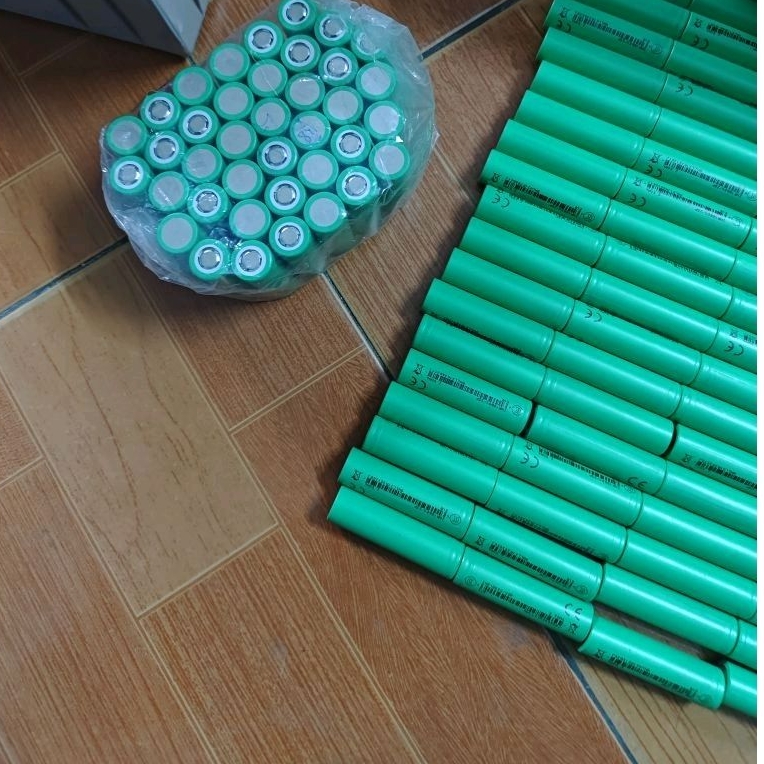Eve 25p mới và tháo khối dung lượng 2500mah ,xả 25A