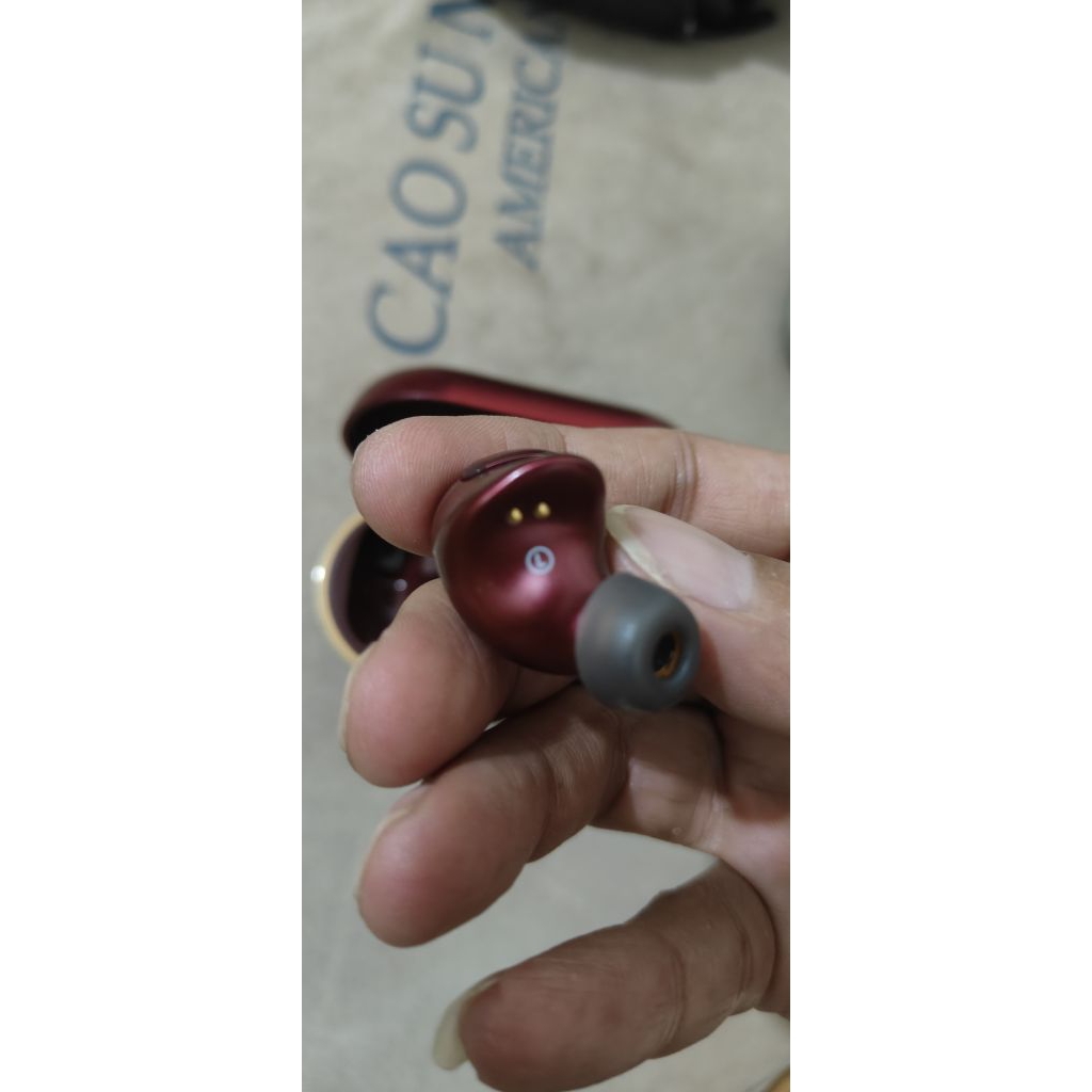 Tai nghe Bluetooth aviot Te-w1 màu đỏ