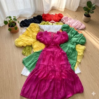 Hàng thiết kế_ Đầm maxi cổ tim tay bồng.