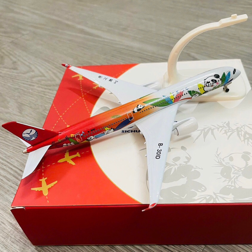Mô Hình Máy Bay Airbus A350 Hãng “Sichuan Airlines“ Panda Livery. Mô Hình Máy Bay Kim Loại Siêu Đẹp