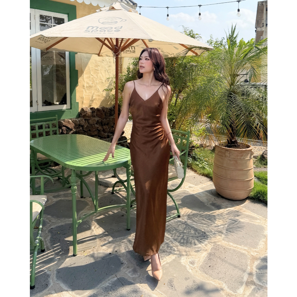 Đầm Lụa Hai Dây Cổ V Hở Lưng La Boutique SS26 - DD006-2604LAT | BigBuy360 - bigbuy360.vn