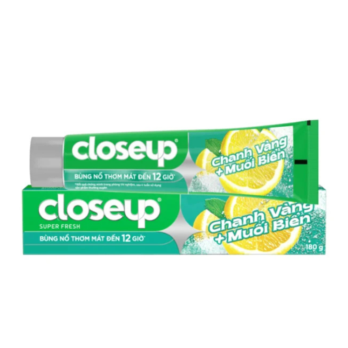 Kem Đánh Răng Closeup Trắng Răng Tự Nhiên Muối Biển Và Chanh 180gr