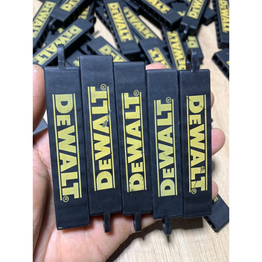 Chân đế gắn mũi vít , mũi khoan Dewalt hàng bãi ( SL : 1 phân loại )