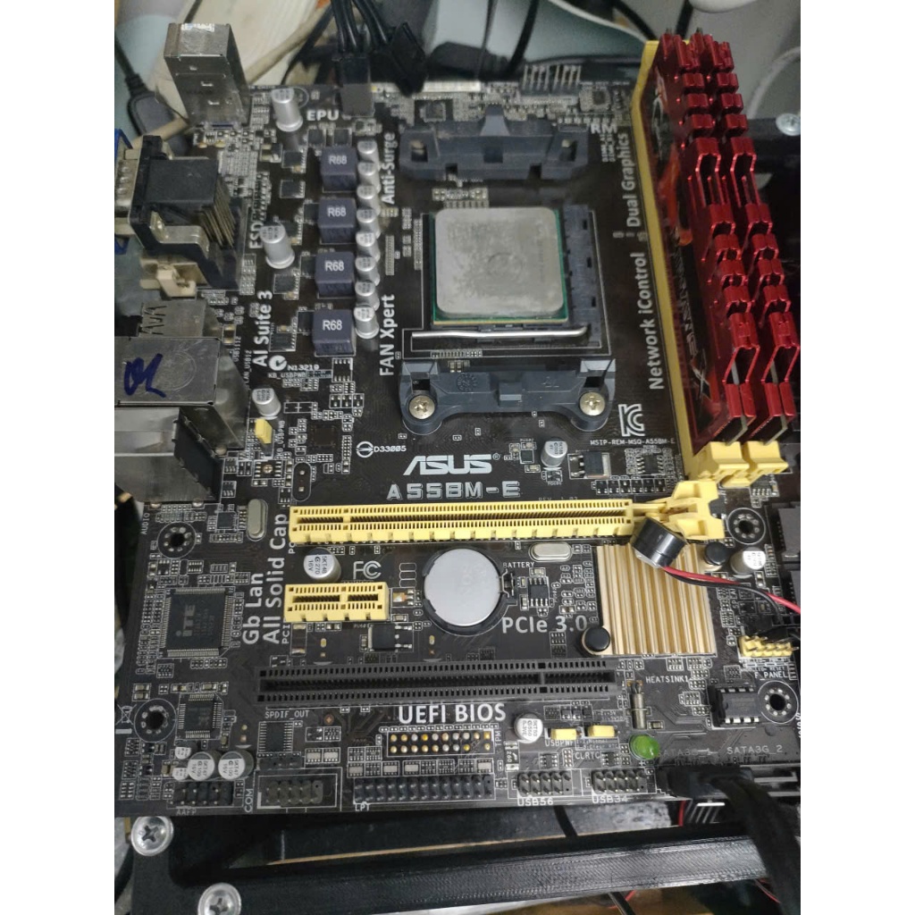Combo AMD A55 + A8 7500 + 8G.