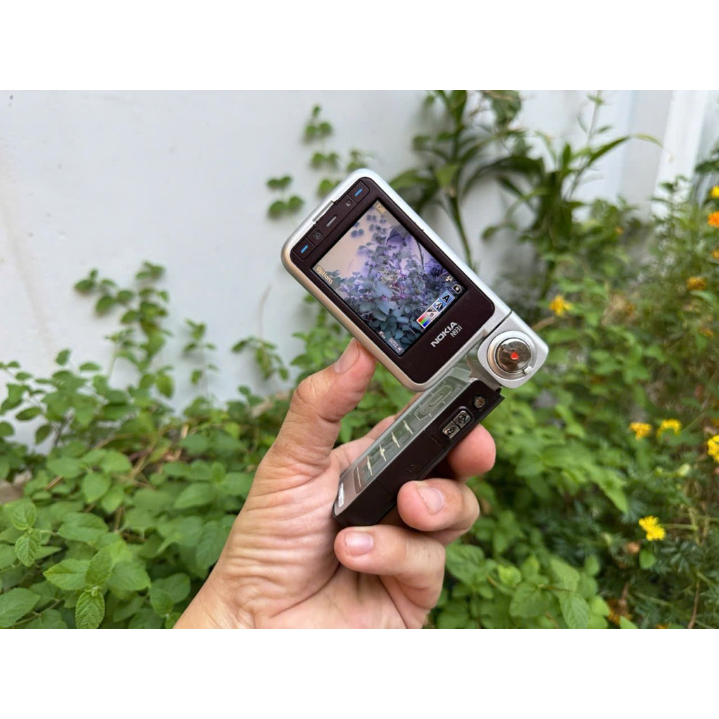 Nokia n93i (6295) nhận mọi sim