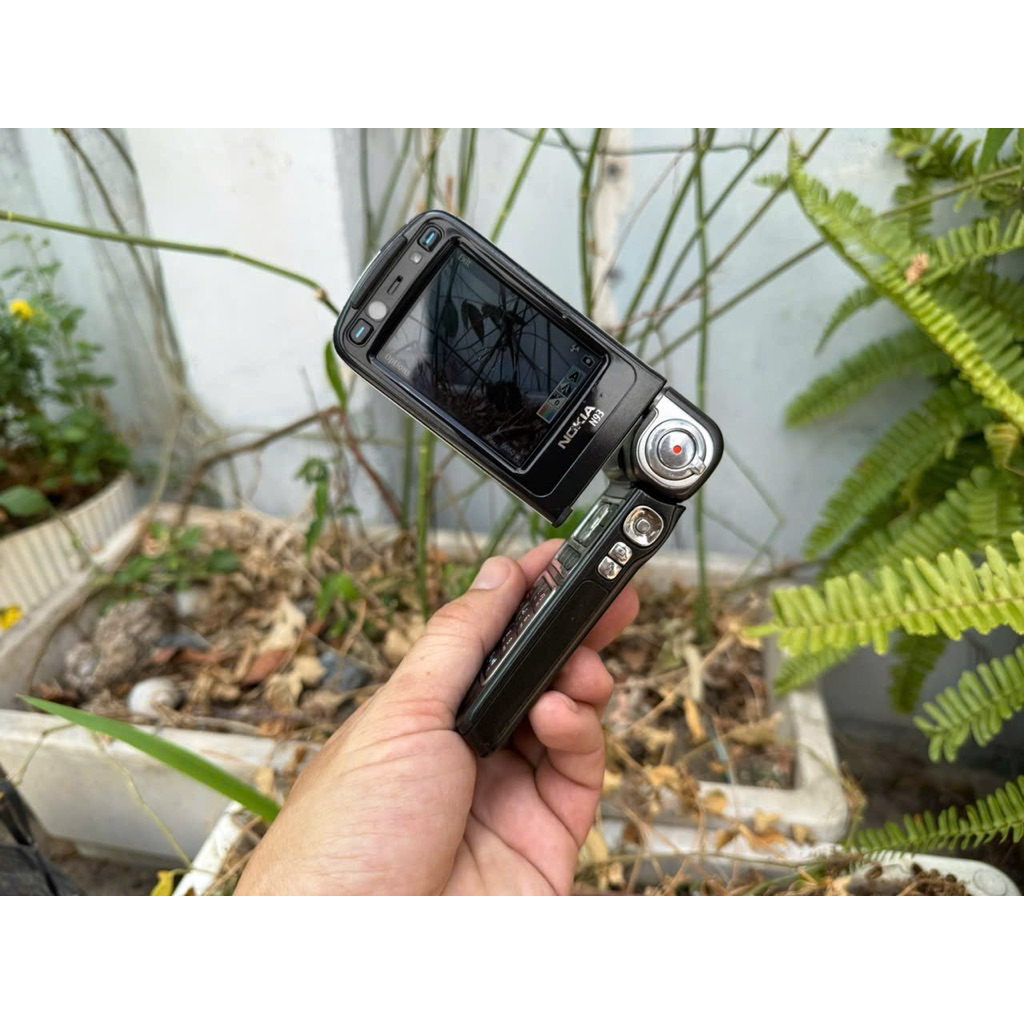 Nokia n93 (6997) nhận mọi sim