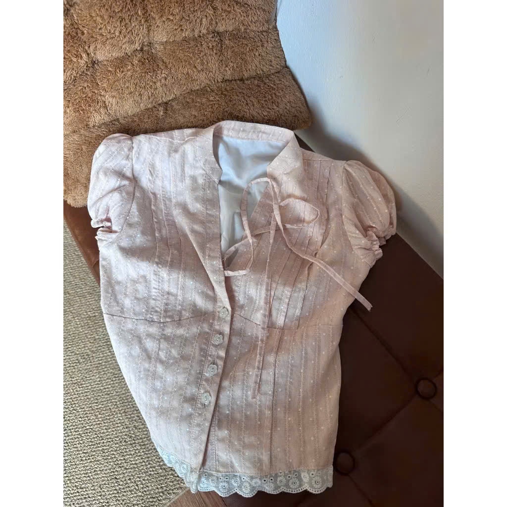 Celie Set – (Lẻ Áo) Áo Hoa Nhí Tay Bồng Rút Nơ Phong Cách Tiểu Thư Vintage | BigBuy360 - bigbuy360.vn