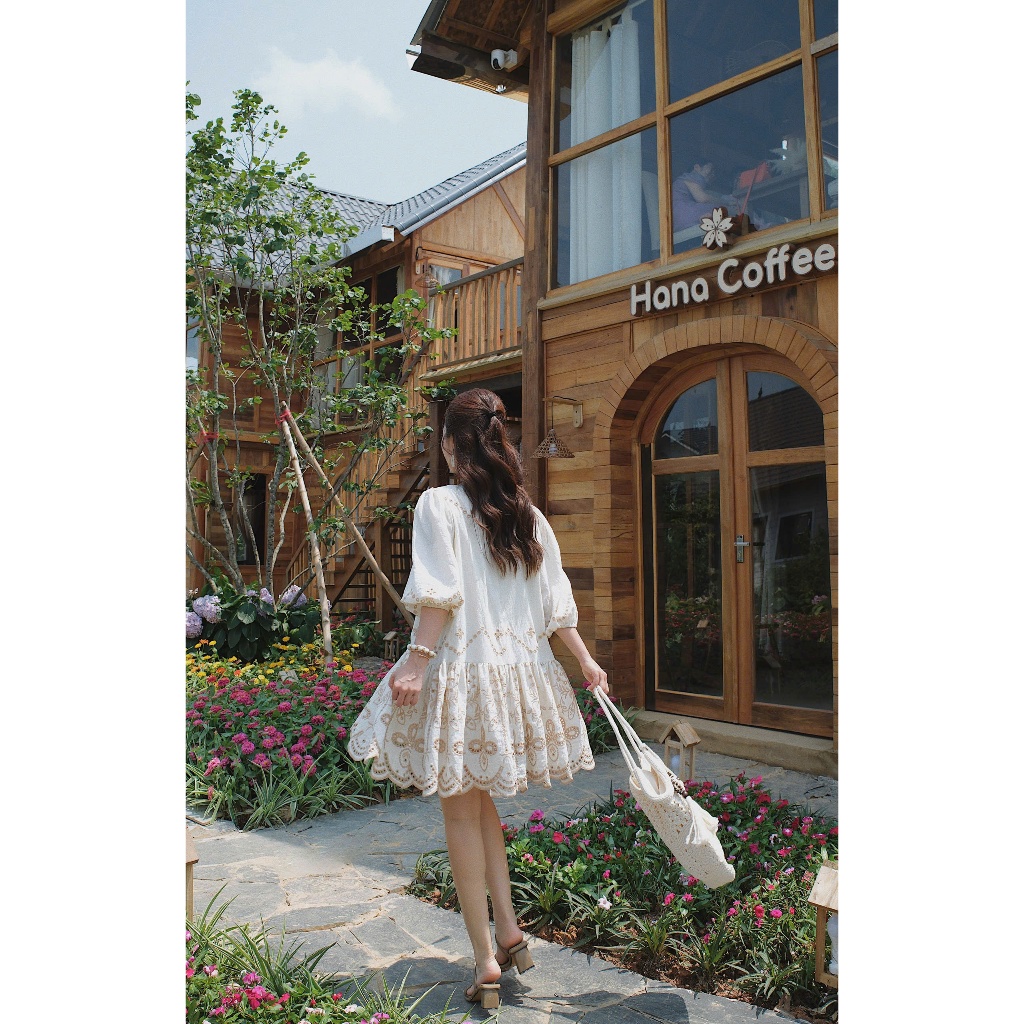 Váy babydoll thêu ren Tania Dress | BigBuy360 - bigbuy360.vn
