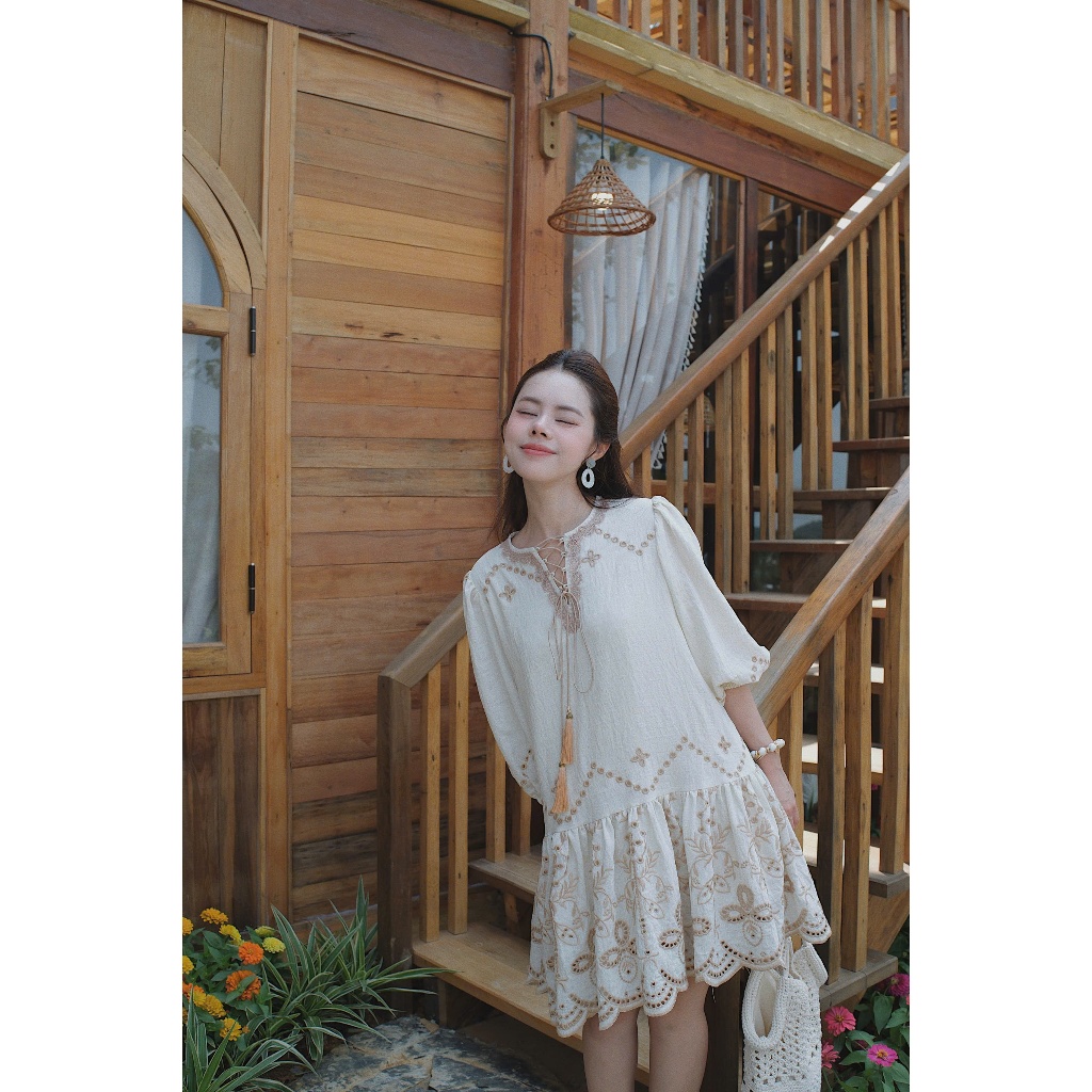 Váy babydoll thêu ren Tania Dress | BigBuy360 - bigbuy360.vn