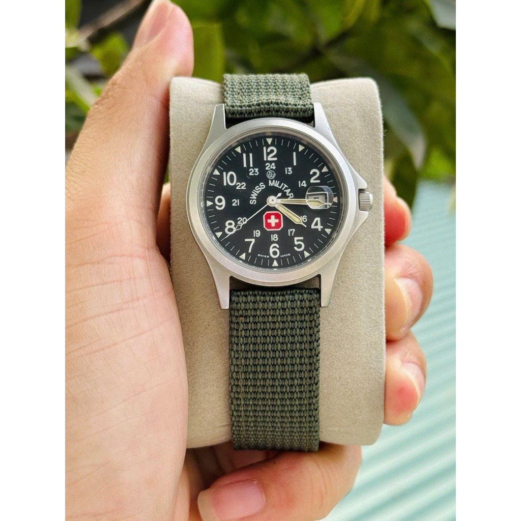 Đồng hồ Swiss Military quartz quân đội Thuỵ sỹ máy vàng cao cấp form rất đẹp