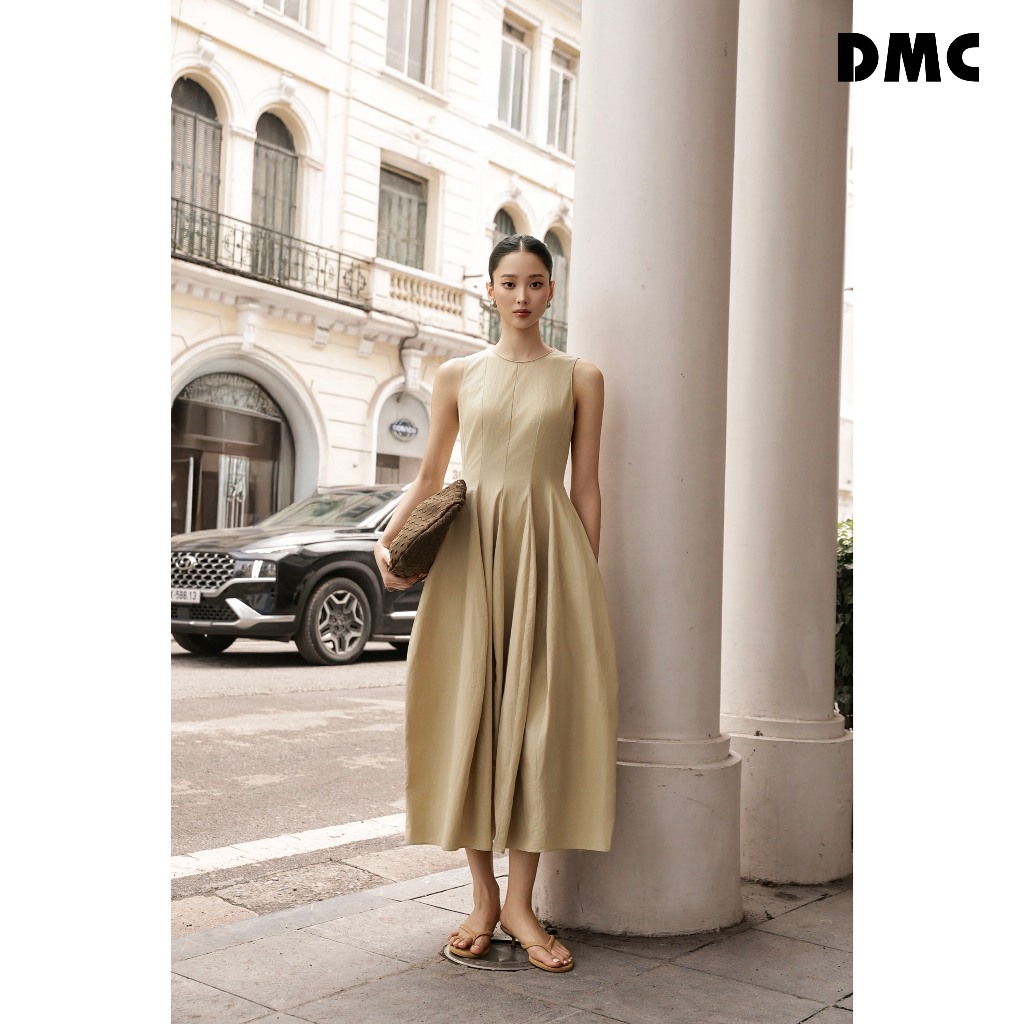 Đầm xòe nữ sát nách DMC (Beige Raw Flared Dress)