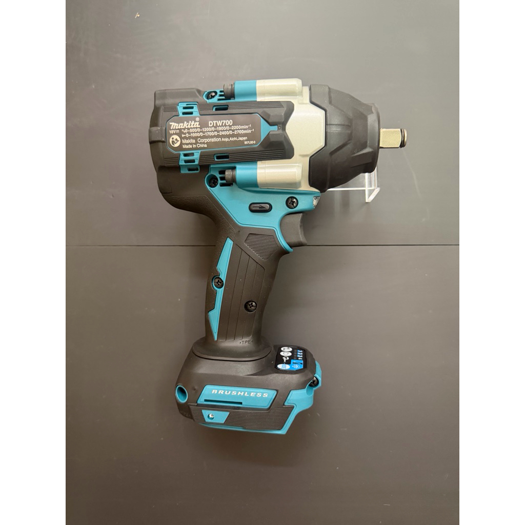 Bu lông Makita DTW300 mới bảo hành chính hãng