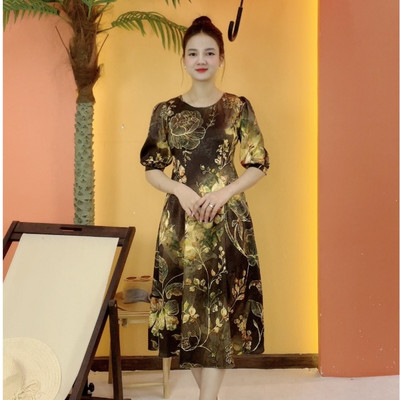 Đầm suông xòe trung niên cho mẹ - Cổ tròn tay lỡ - Đen hoa vàng - TTV2067
