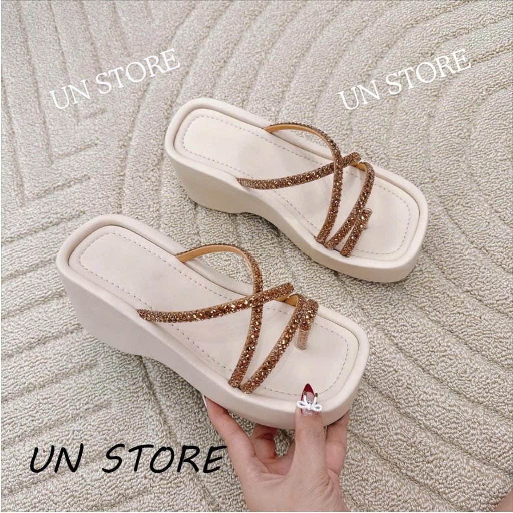 Dép đế xuồng xỏ ngón xoàn chéo đính đá lấp lánh Un Store USTM031