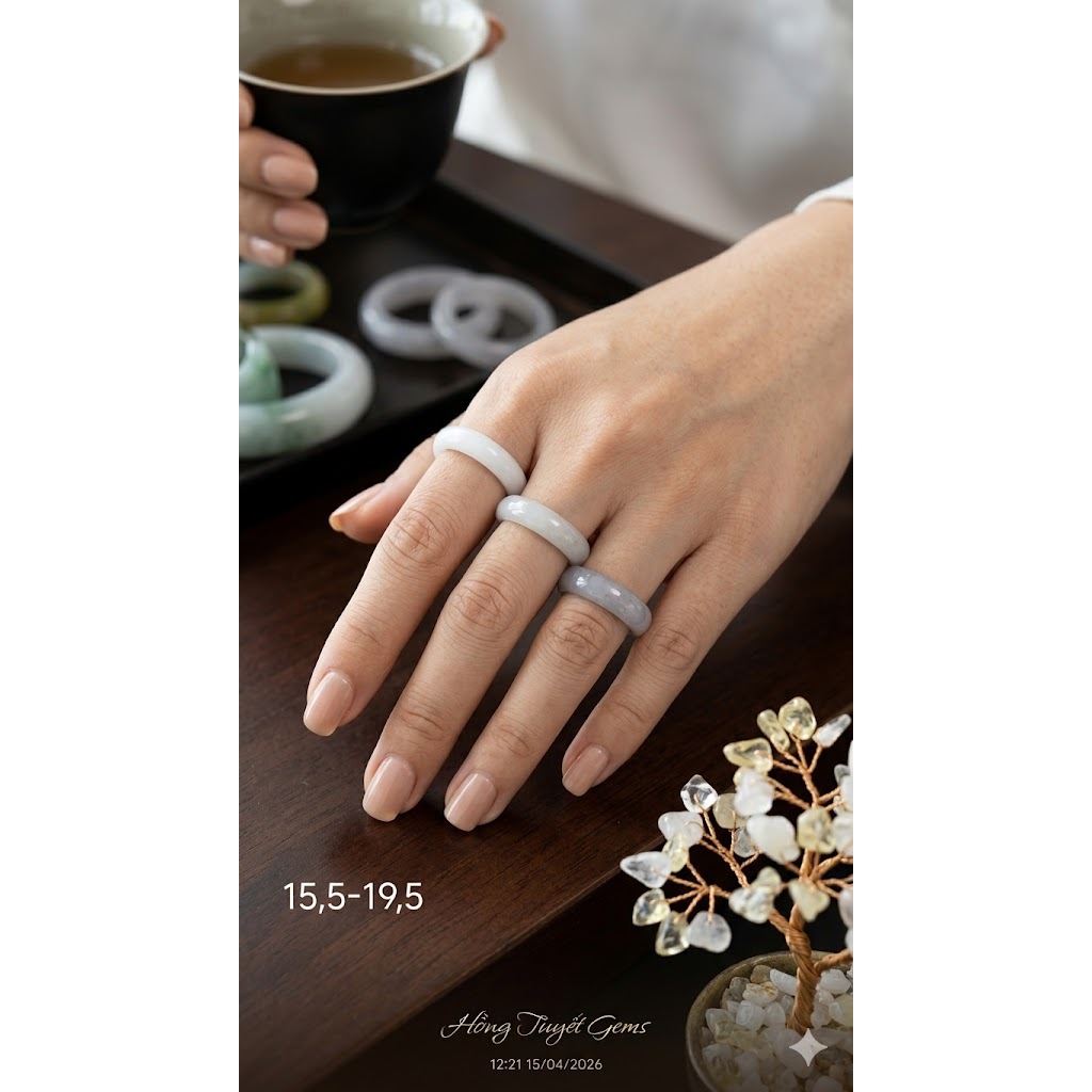 Nhẫn Bạch Ngọc Phớt Gà Đen Thiên Nhiên – Vẻ Đẹp Tinh Khiết & Huyền Bí – Size 14-19.5 – Hồng Tuyết Ge