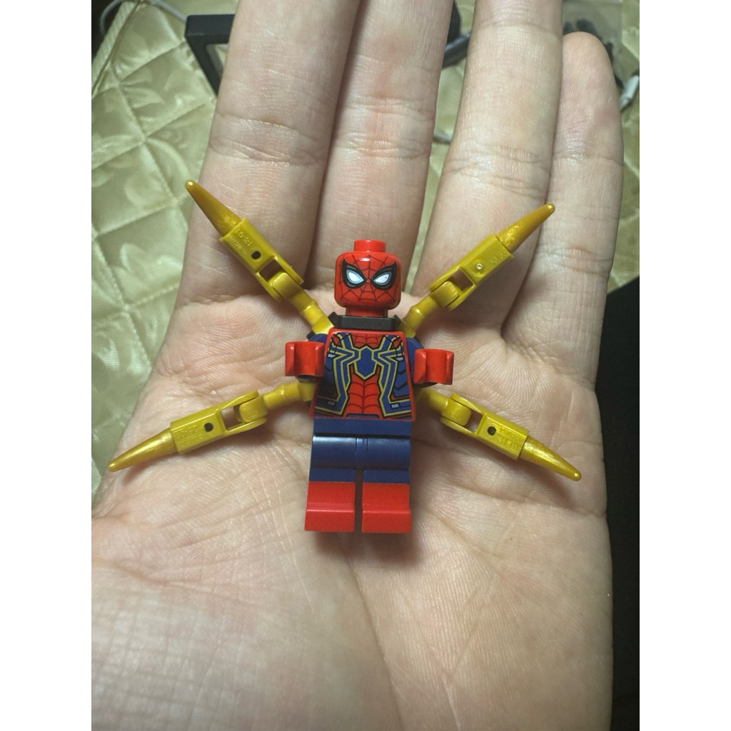 Minifigure tách set 76323