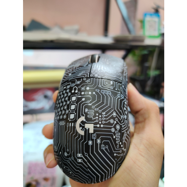 Decal 3M cao cấp dán chuột MX Master 3 , 4 , 2s , Logitech G Pro X Superlight in hình Vân Mạch Điện đen