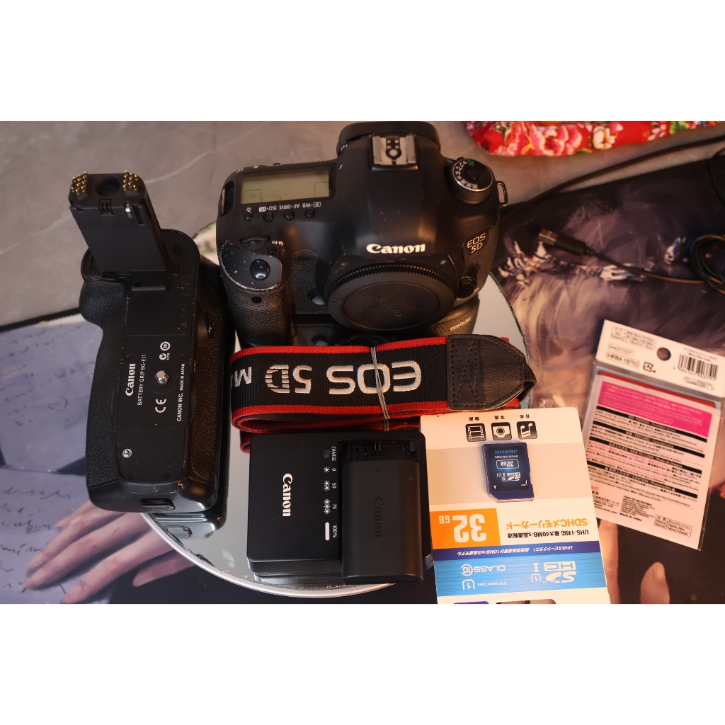 máy ảnh Canon EOS 5D Mak III - Canon 5d3) full  bộ- pin - sạc - thẻ nhớ 32gb 🌸 97% 🌸🍃 - Phụ-kiện