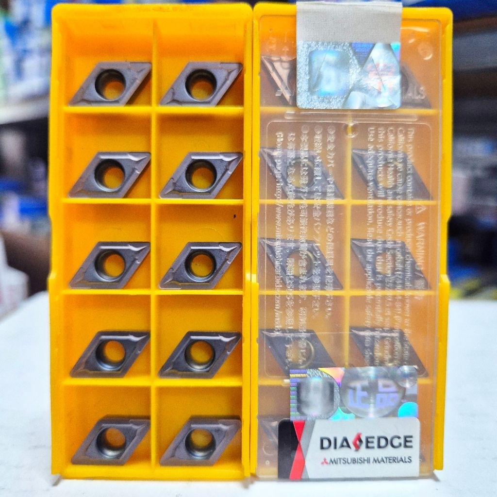 Chip tiện D11 hợp kim phủ nano – Chuyên inox, thép, nhôm, nhựa | Mảnh DCMT11T304 Sau Nhiệt Hàng Đài 