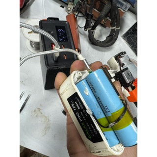 Máy khoan 12V có cấp trượt.