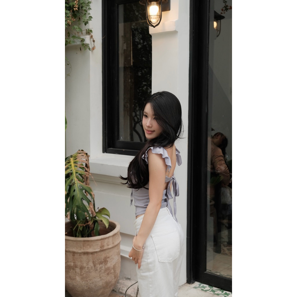 LIBEROSIS - Áo lụa mỏng viền bèo buộc nơ sau KEYSA TOP | BigBuy360 - bigbuy360.vn
