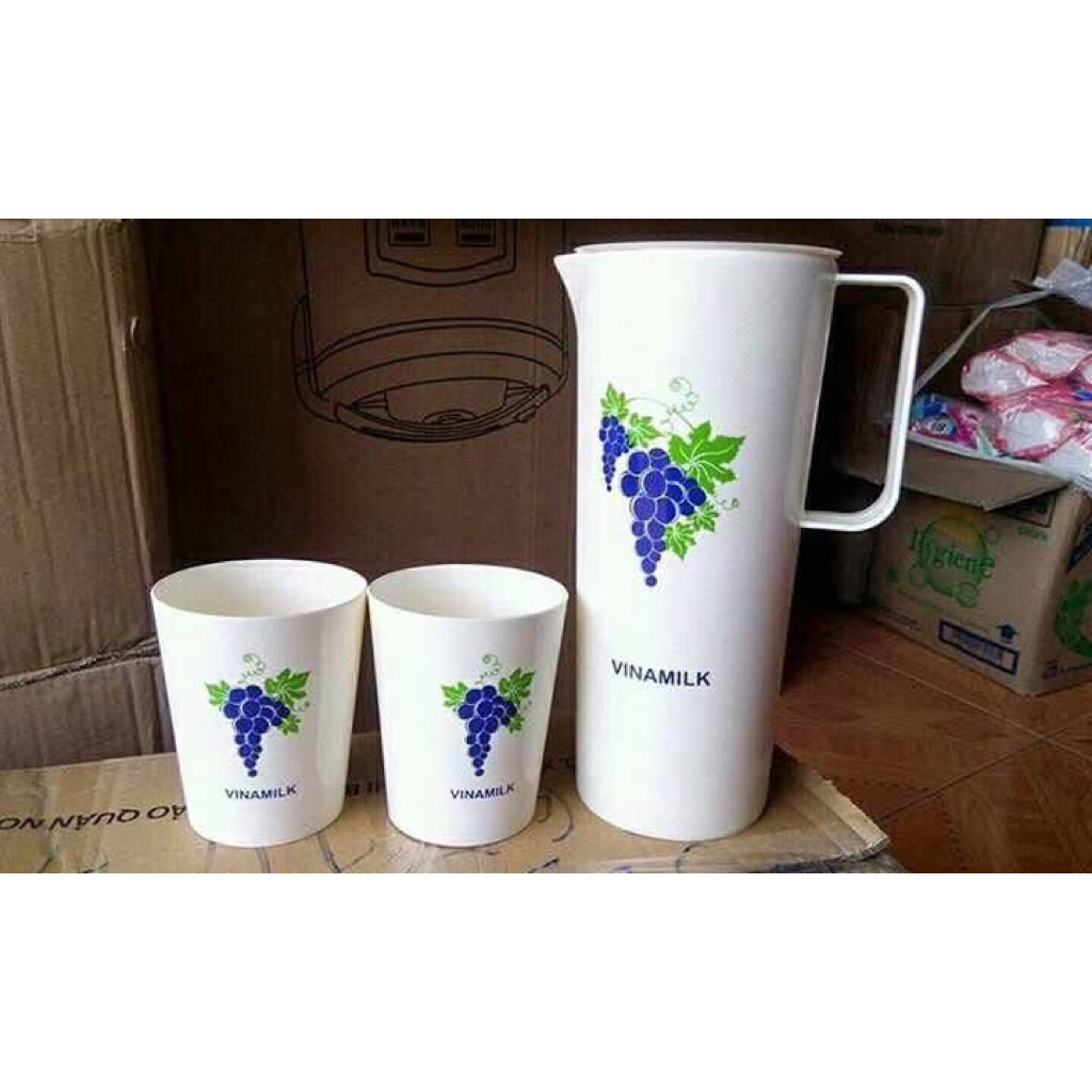 Bộ 1 bình 2 ly Vinamilk